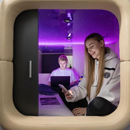 Capsule Hotel Constellation 91 Lvov Exteriér fotografie